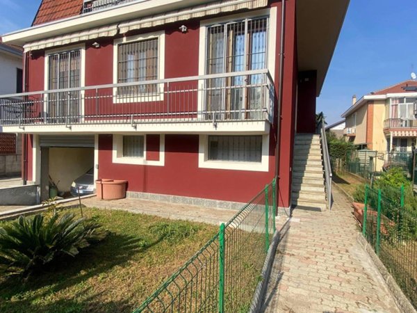 appartamento in vendita a Beinasco in zona Borgaretto