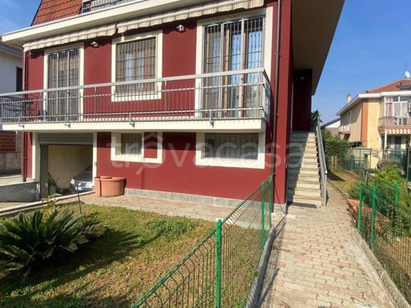 appartamento in vendita a Beinasco in zona Borgaretto