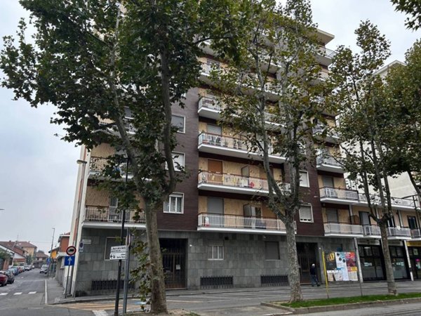appartamento in vendita a Beinasco in zona Borgaretto