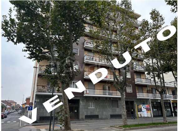 appartamento in vendita a Beinasco in zona Borgaretto
