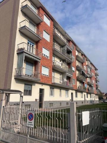 appartamento in vendita a Beinasco in zona Borgaretto