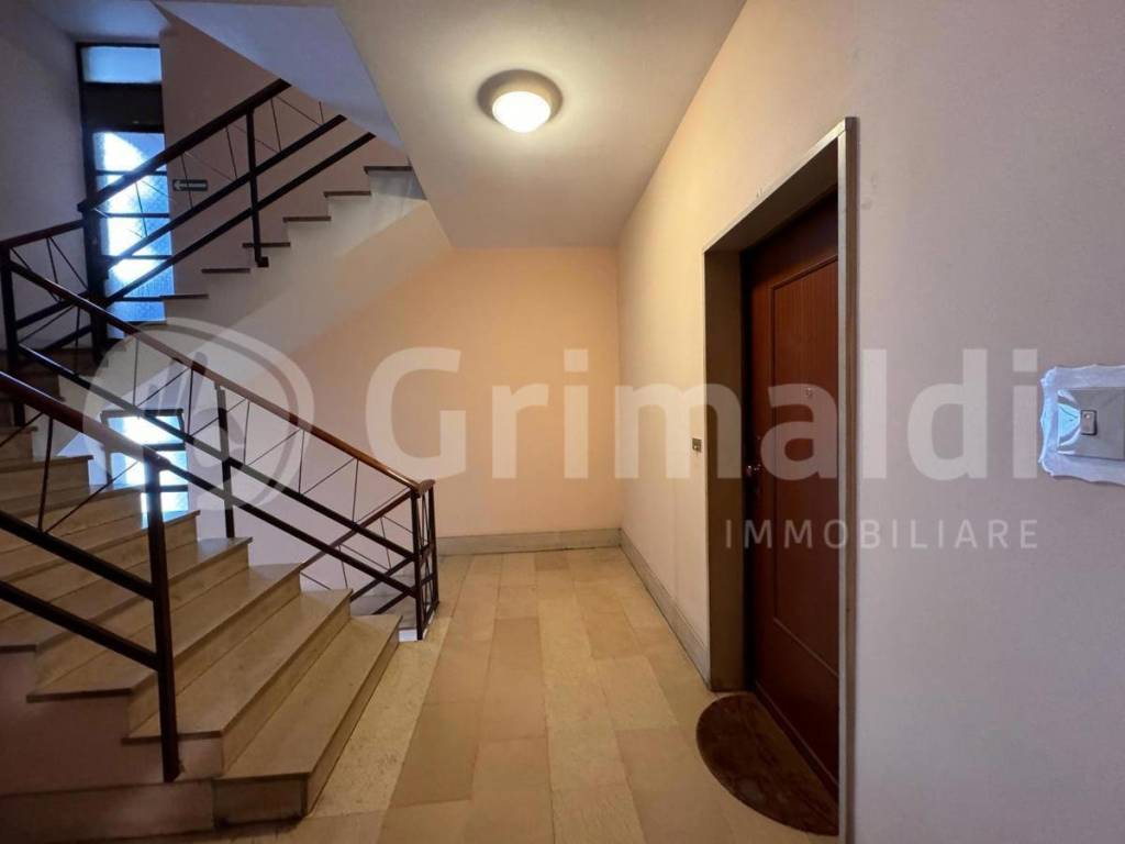 appartamento in vendita a Beinasco in zona Borgaretto