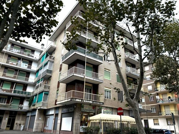 appartamento in vendita a Beinasco in zona Borgaretto