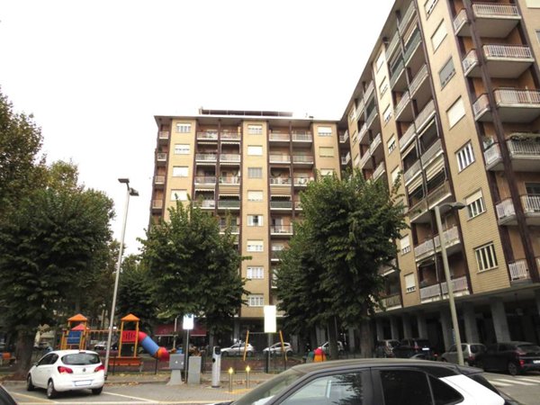 appartamento in vendita a Beinasco in zona Borgaretto
