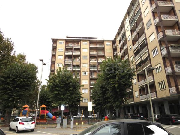 appartamento in vendita a Beinasco in zona Borgaretto