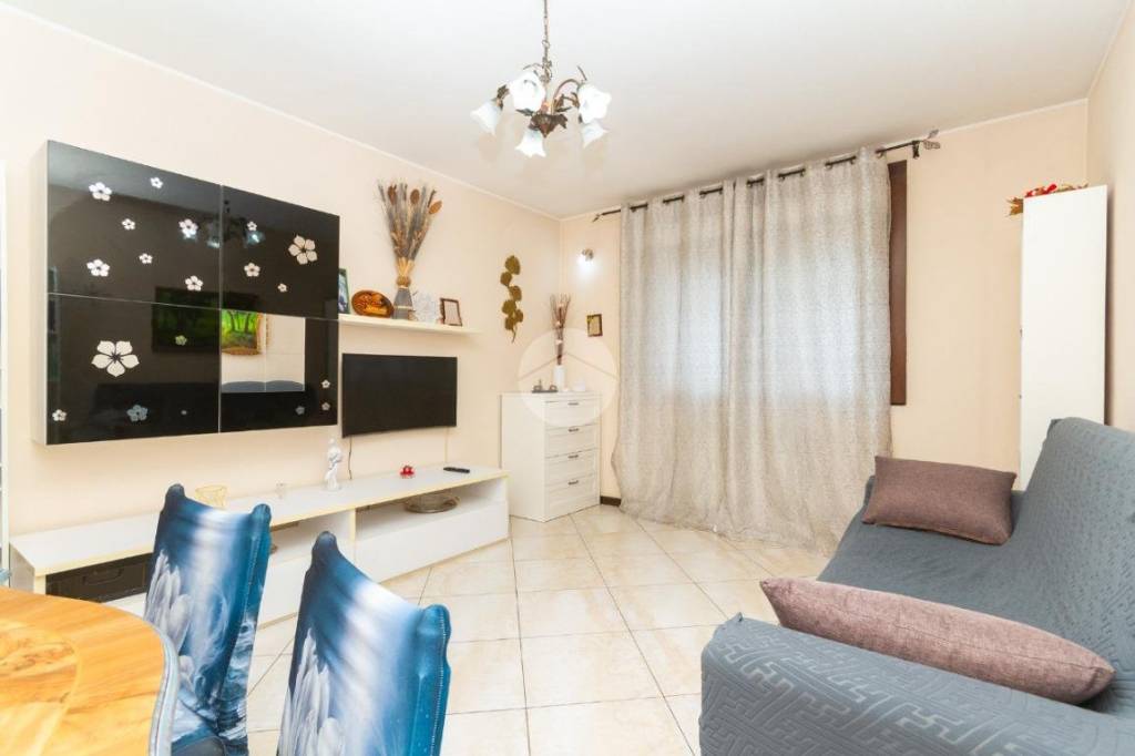 appartamento in vendita a Beinasco in zona Borgaretto