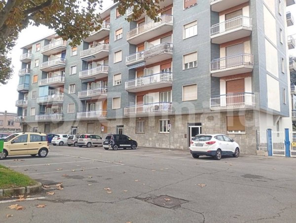appartamento in vendita a Beinasco in zona Borgaretto