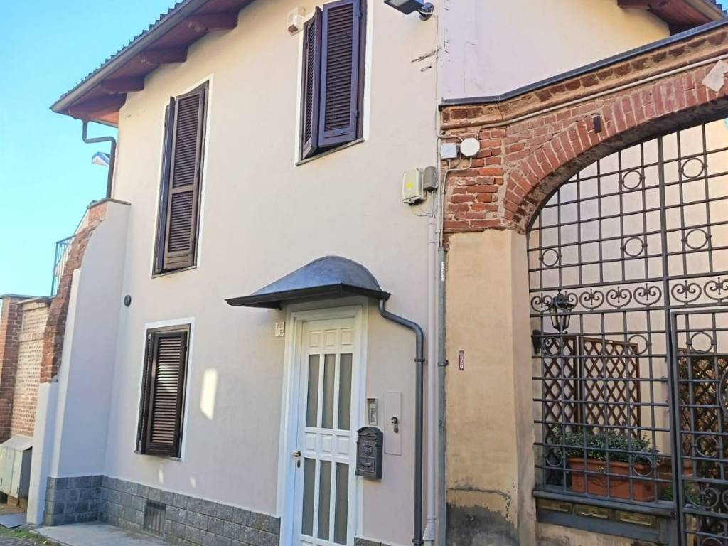 casa indipendente in vendita a Beinasco