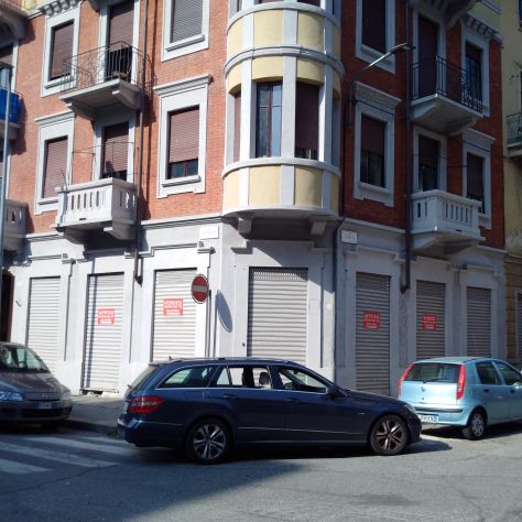 locale commerciale in vendita a Beinasco