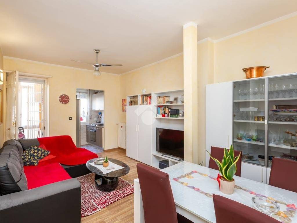 appartamento in vendita a Beinasco in zona Fornaci