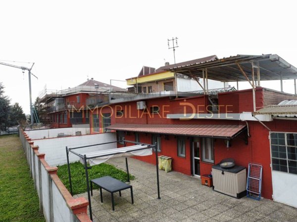 casa indipendente in vendita a Beinasco