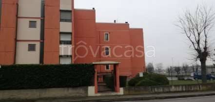 appartamento in vendita a Beinasco in zona Borgaretto