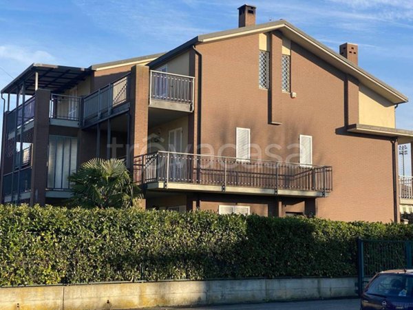 casa indipendente in vendita a Beinasco in zona Borgaretto