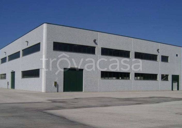 capannone in vendita a Beinasco