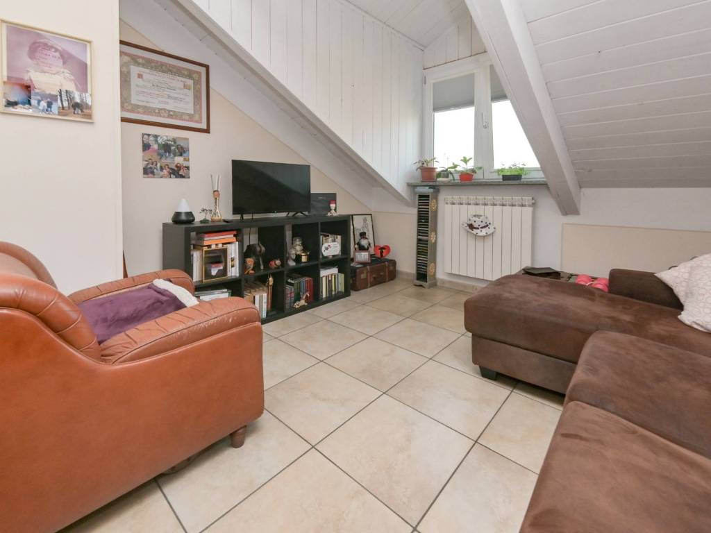 appartamento in vendita a Beinasco in zona Borgaretto