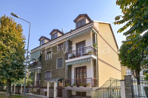 appartamento in vendita a Beinasco in zona Borgaretto
