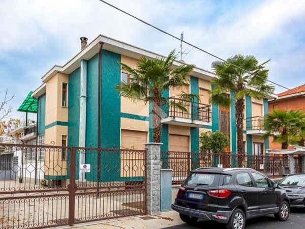 appartamento in vendita a Beinasco in zona Borgaretto