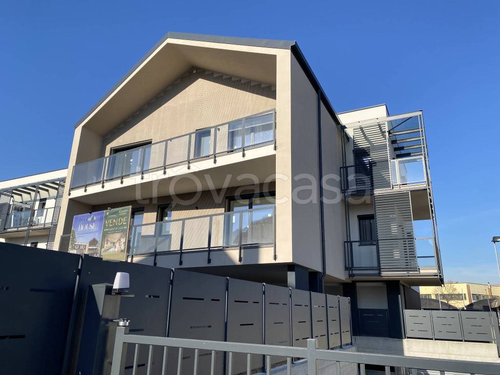 appartamento in vendita a Beinasco in zona Fornaci