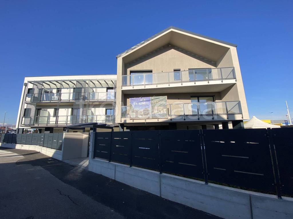 appartamento in vendita a Beinasco in zona Fornaci