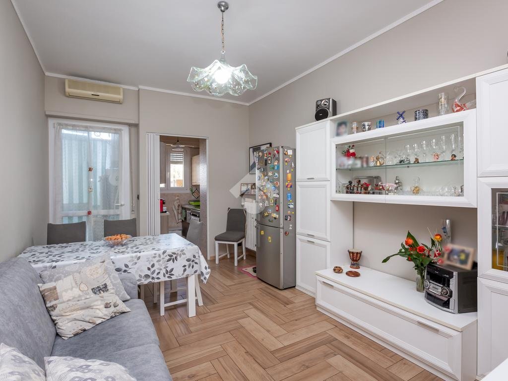 appartamento in vendita a Beinasco in zona Fornaci