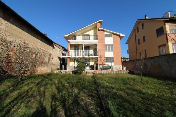 casa indipendente in vendita a Beinasco