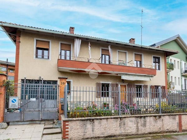 casa indipendente in vendita a Beinasco