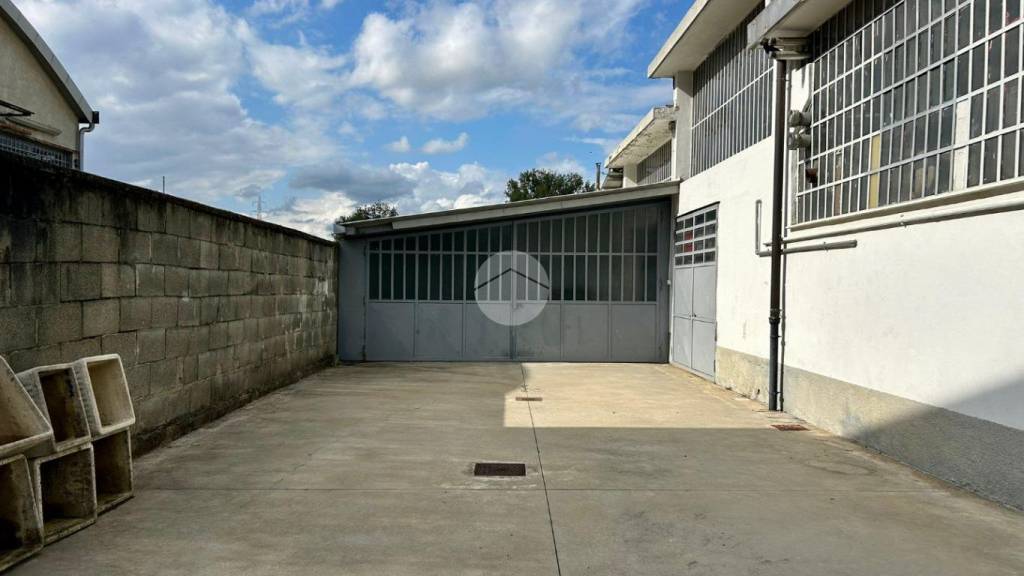 ufficio in vendita a Beinasco in zona Borgaretto