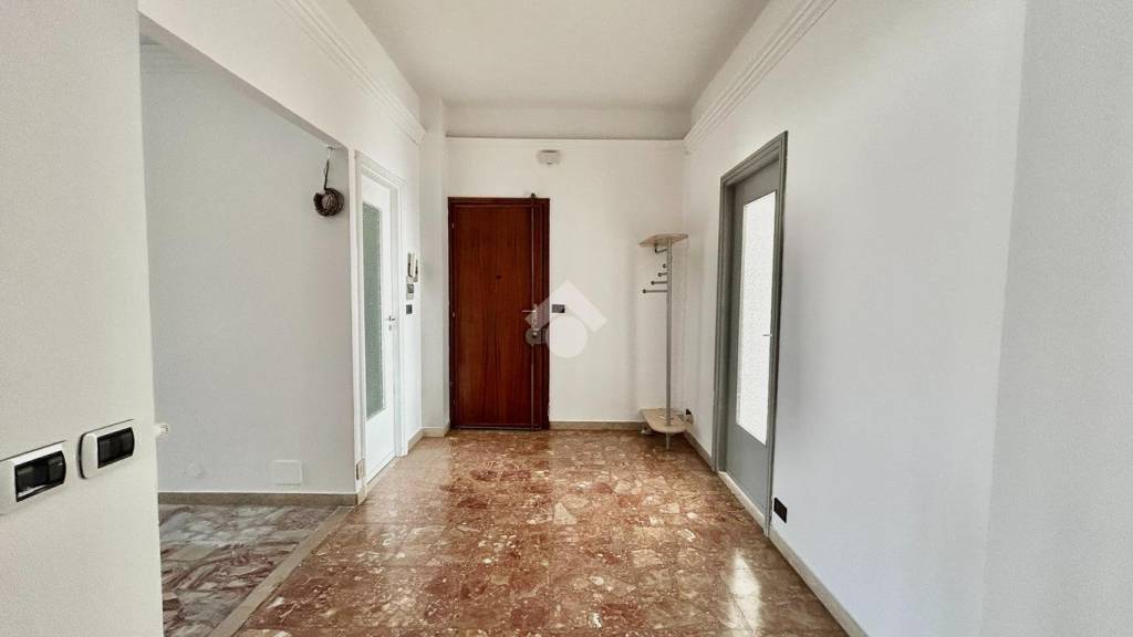 appartamento in vendita a Beinasco in zona Borgaretto