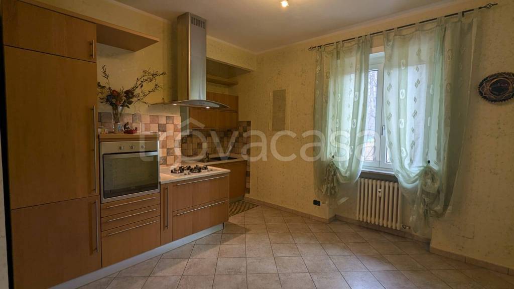 appartamento in vendita a Beinasco in zona Fornaci
