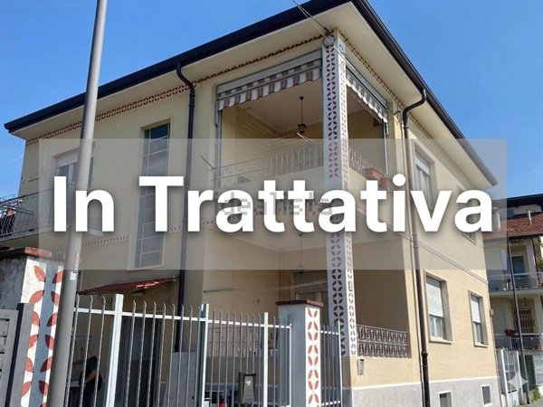 casa indipendente in vendita a Beinasco