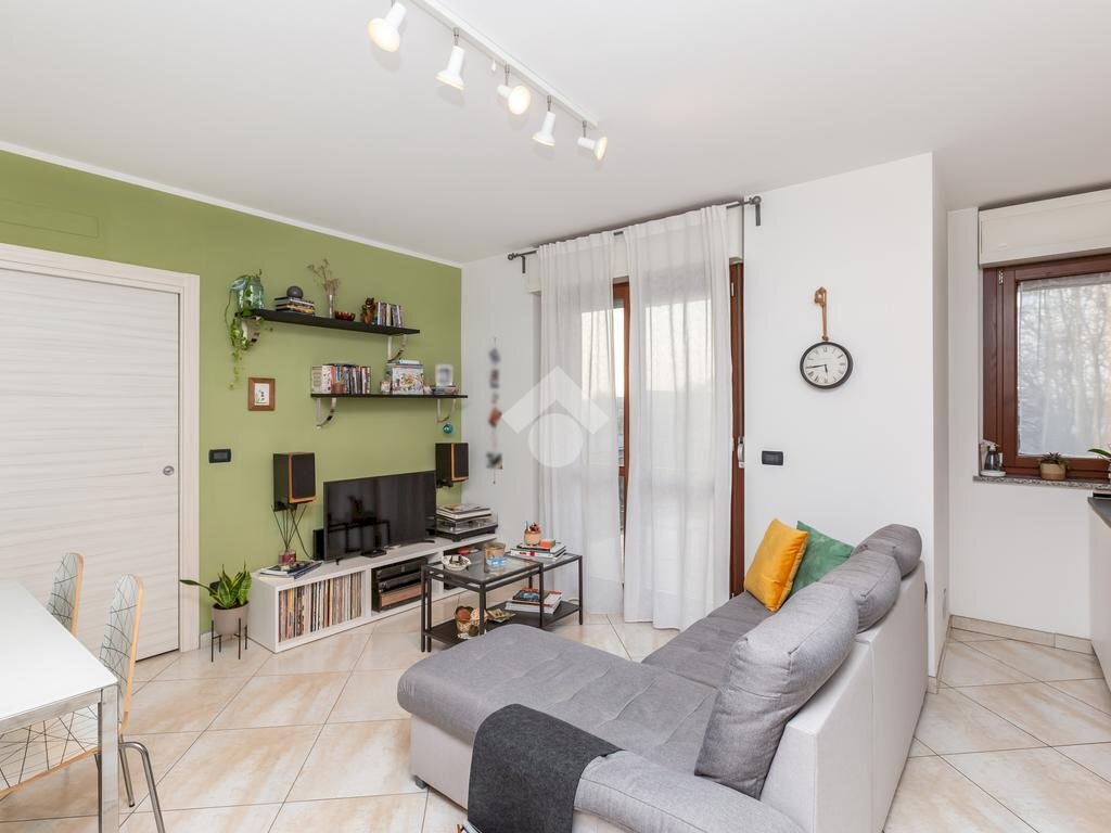 appartamento in vendita a Beinasco in zona Fornaci