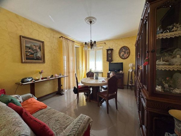 appartamento in vendita a Beinasco in zona Borgaretto