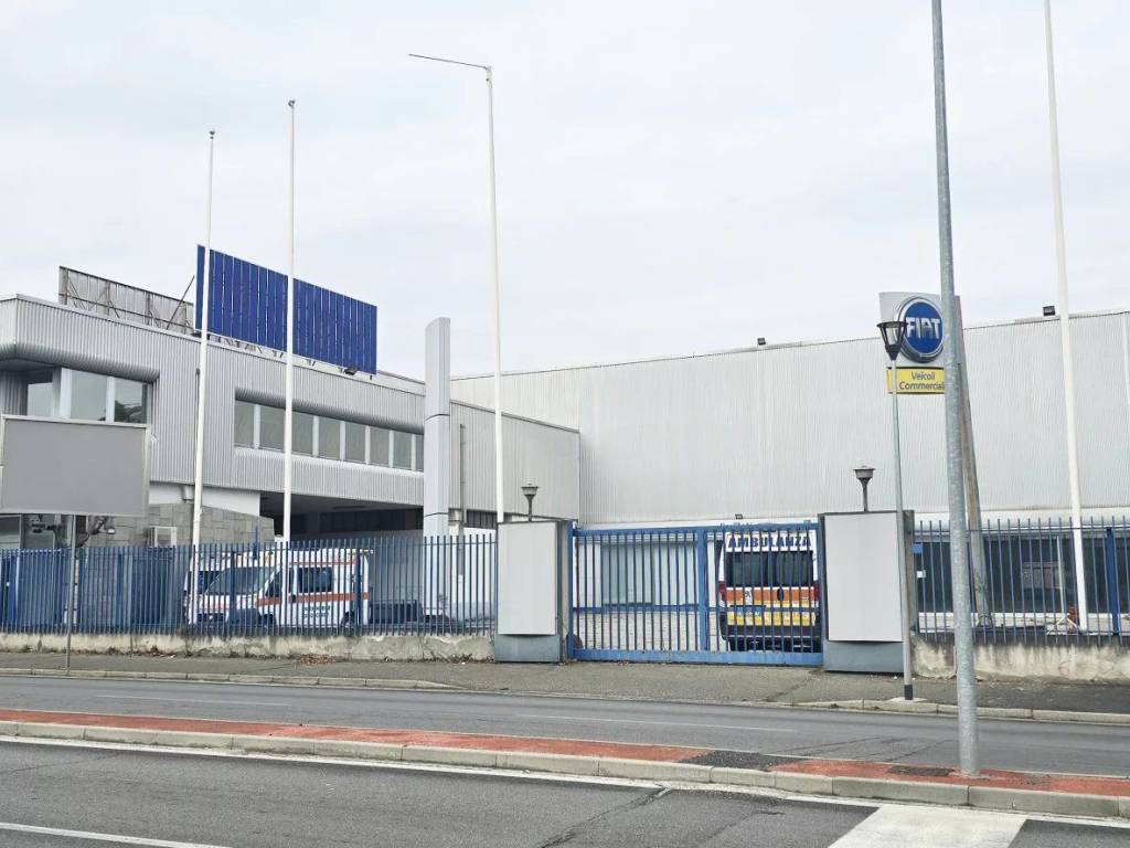 locale commerciale in vendita a Beinasco