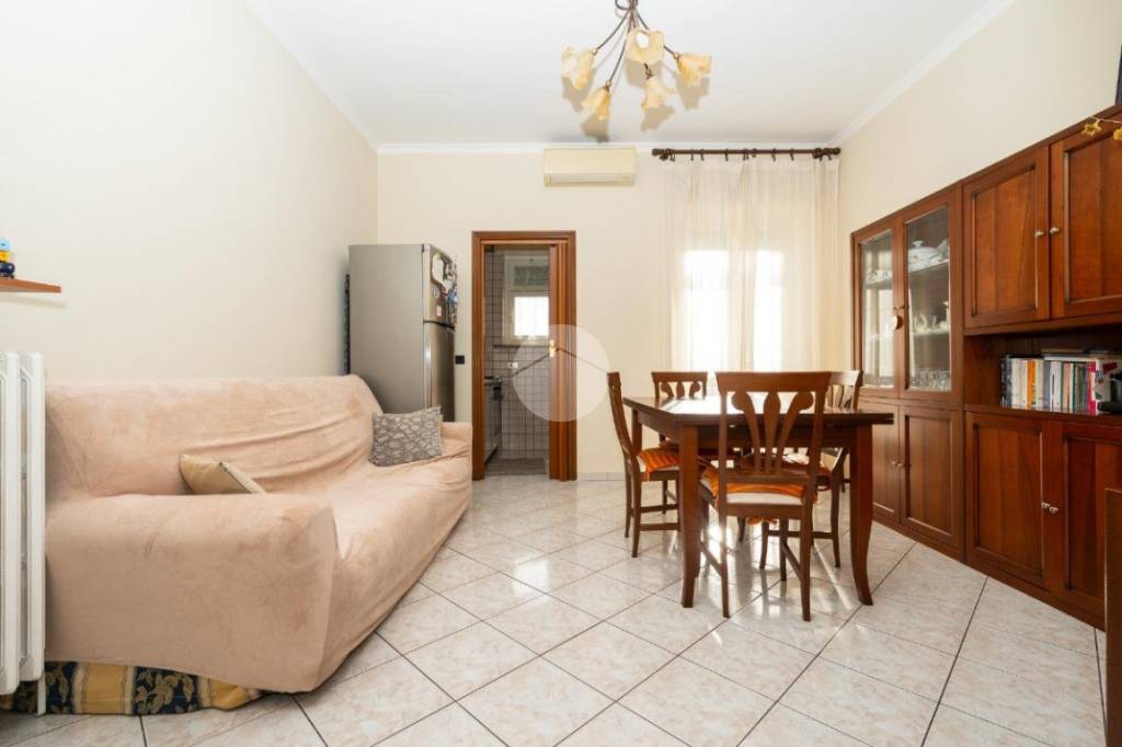 appartamento in vendita a Beinasco in zona Borgaretto