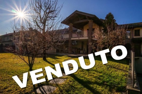 casa indipendente in vendita a Beinasco in zona Borgaretto