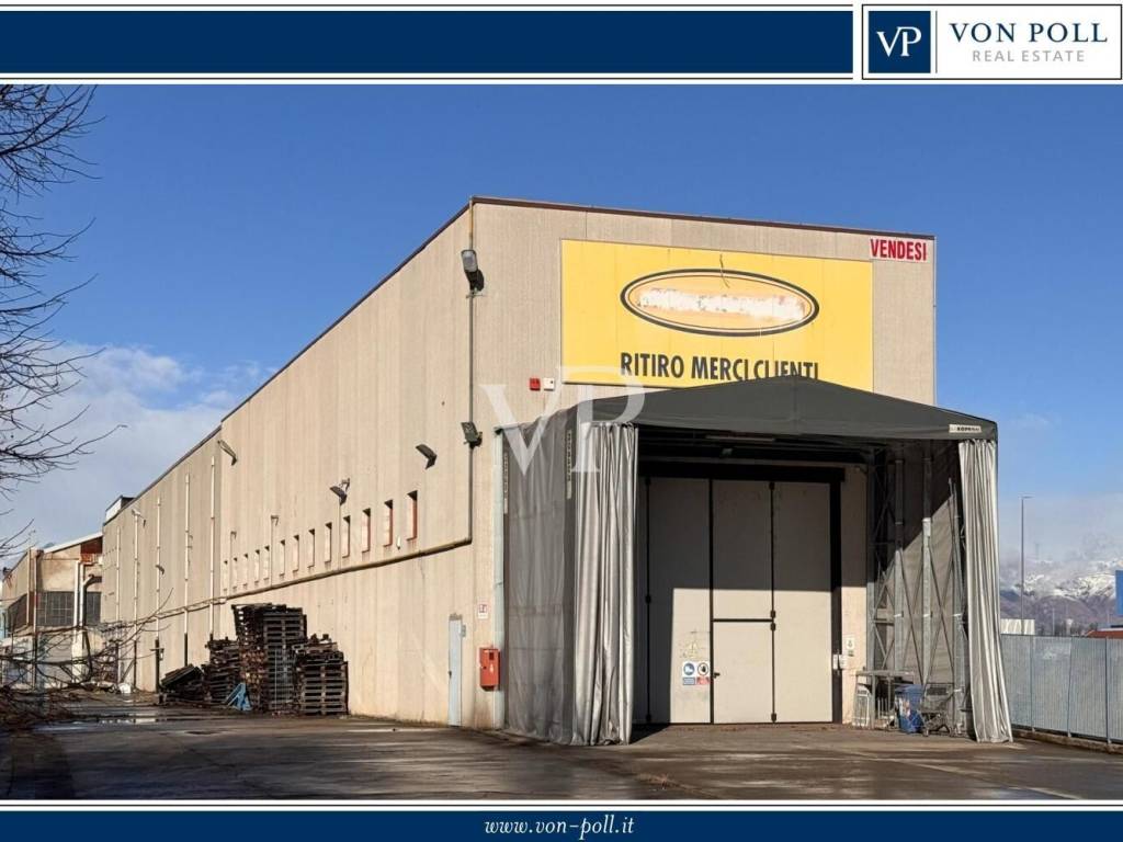 locale commerciale in vendita a Beinasco