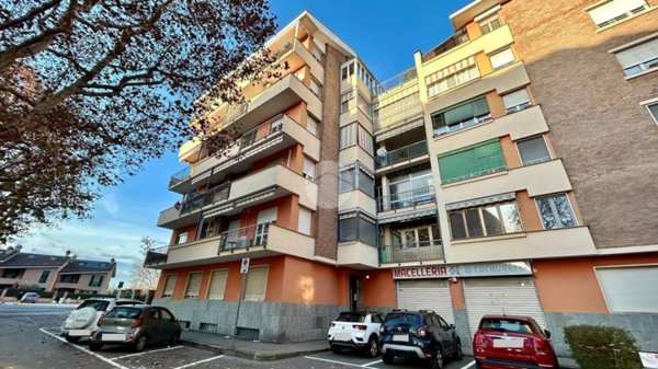 appartamento in vendita a Beinasco in zona Borgaretto