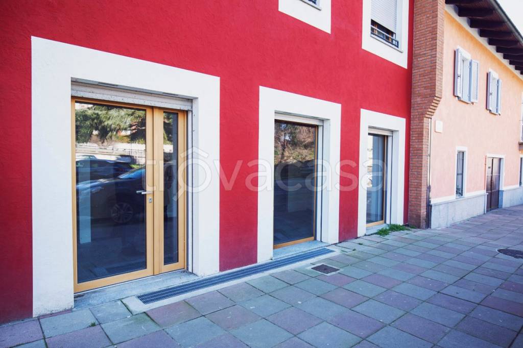 negozio in vendita a Beinasco