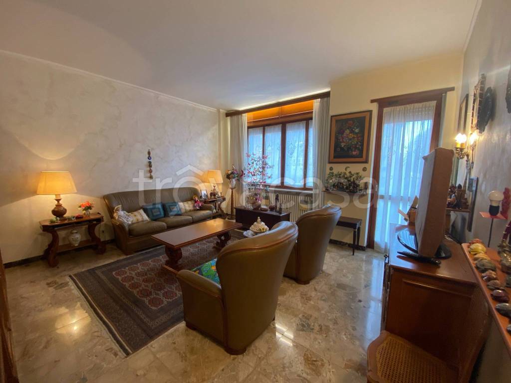 appartamento in vendita a Beinasco in zona Borgaretto