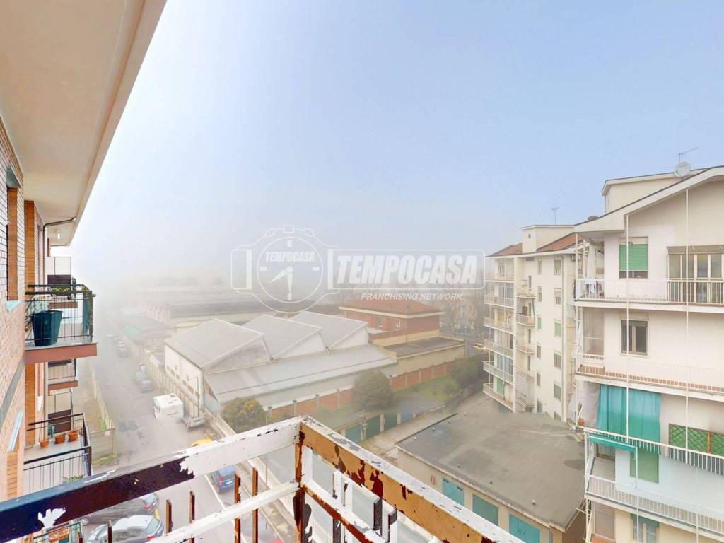 appartamento in vendita a Beinasco in zona Borgaretto