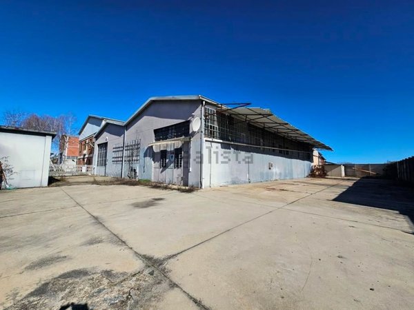 capannone in vendita a Beinasco