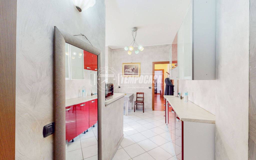 appartamento in vendita a Beinasco in zona Borgaretto