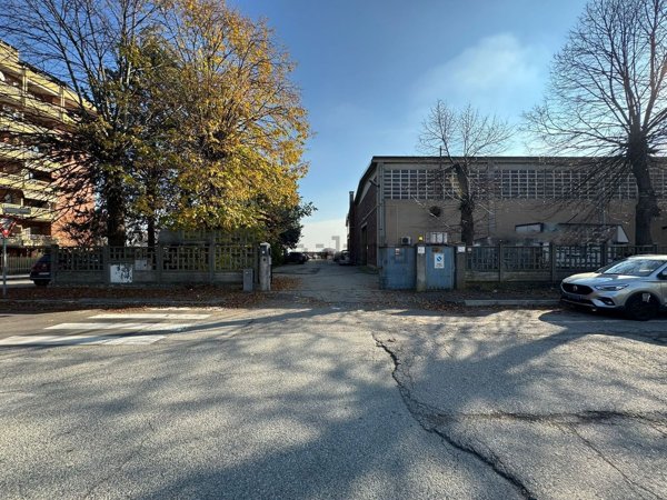 ufficio in vendita a Beinasco