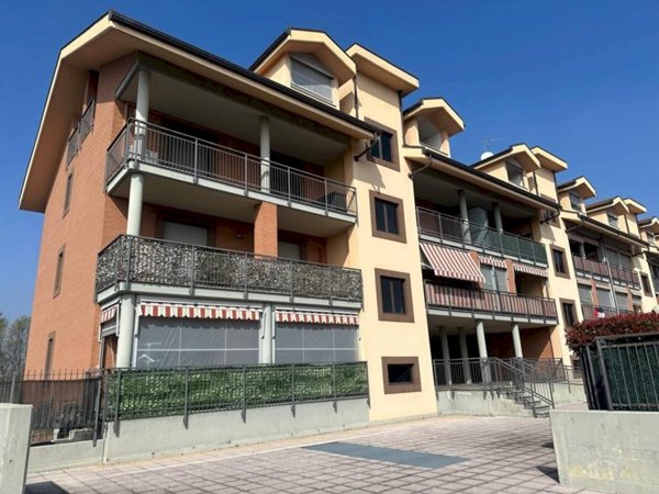 appartamento in vendita a Beinasco in zona Fornaci