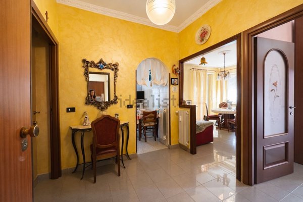 appartamento in vendita a Beinasco in zona Borgaretto