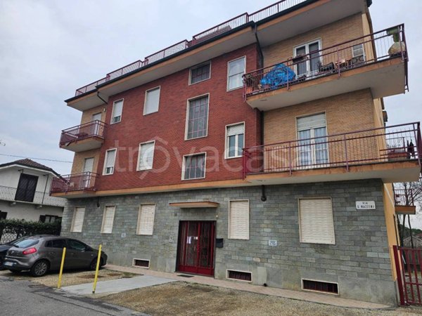 appartamento in vendita a Beinasco in zona Fornaci