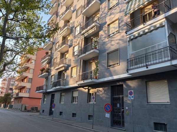 appartamento in vendita a Beinasco in zona Borgaretto