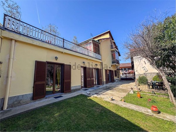 casa indipendente in vendita a Beinasco