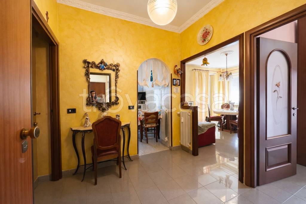 appartamento in vendita a Beinasco in zona Borgaretto