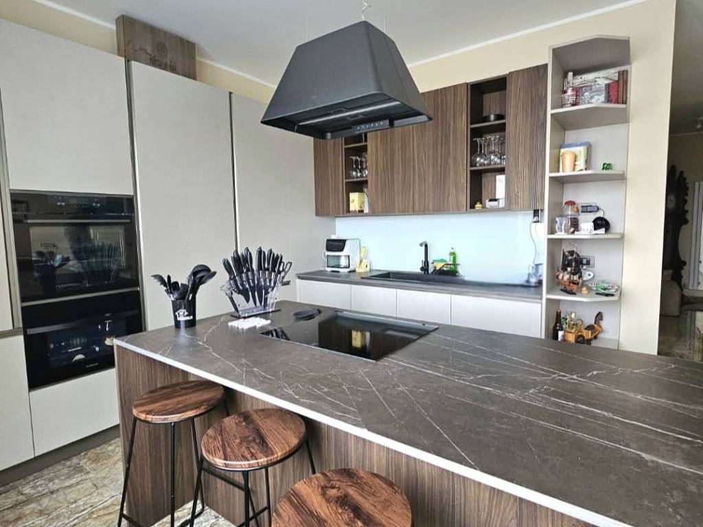 appartamento in vendita a Beinasco in zona Fornaci